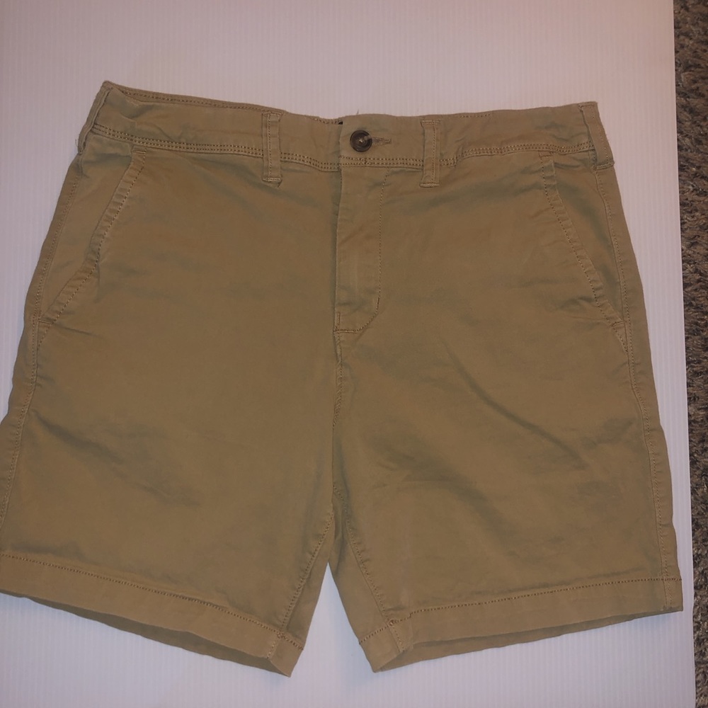 Forever 21 khaki shorts